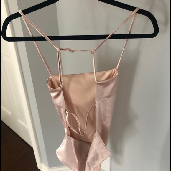 Backless bodysuit - Picture 2 of 2